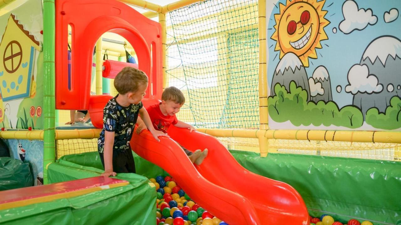 Family Resort Lucivna Vysoké Tatry エクステリア 写真